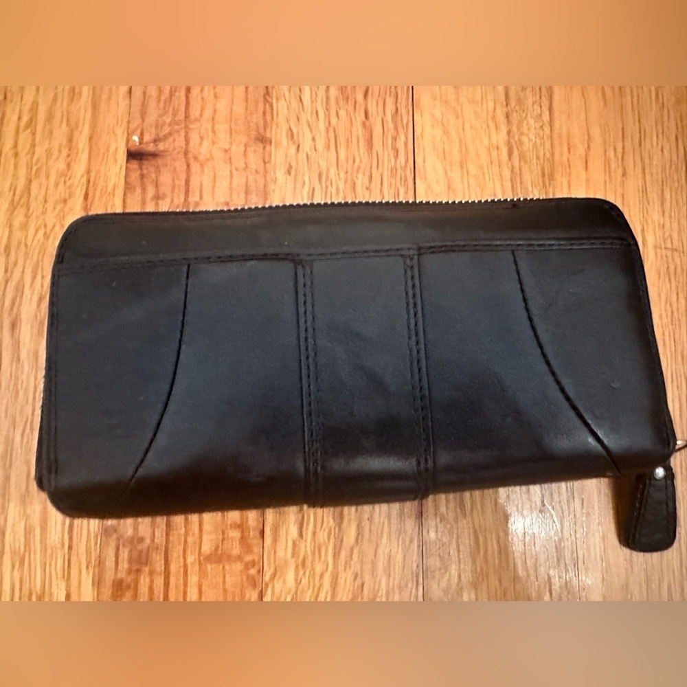 COACH  Soho wallet featuring a distinctive silver-tone buckle accent - Picture 2 of 10